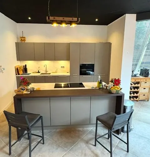 5-Bedroom Villa In Makkum